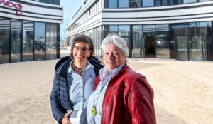 Airbus-Architektin Doreen Hartwig und Projektleiterin Jutta Herfurth