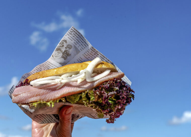 Matjesbrötchen